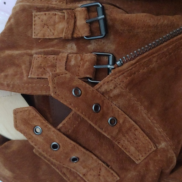 BlankNYC Genuine Suede Moto Jacket w/ Quilted Shoulder & Sleeve, Cognac, EUC - Picture 4 of 15